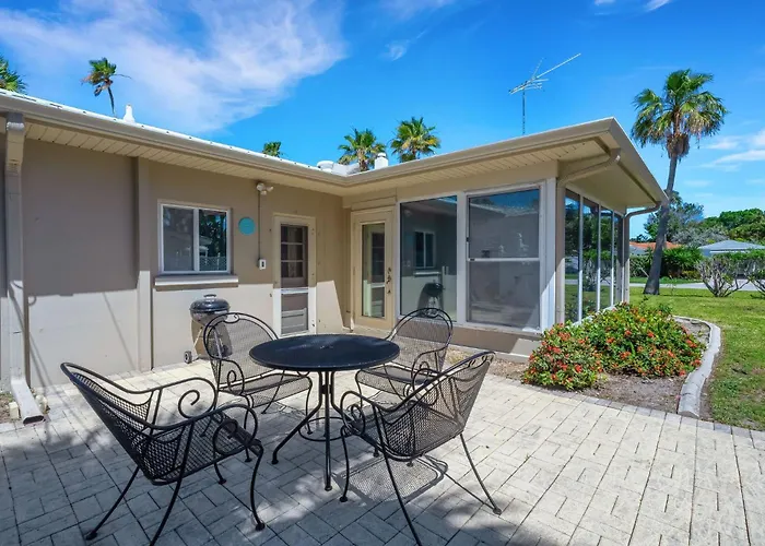 Paradise Corner - Monthly Vacation Rental! *