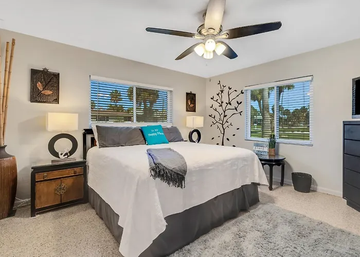 Paradise Corner - Monthly Vacation Rental! * Clearwater Beach