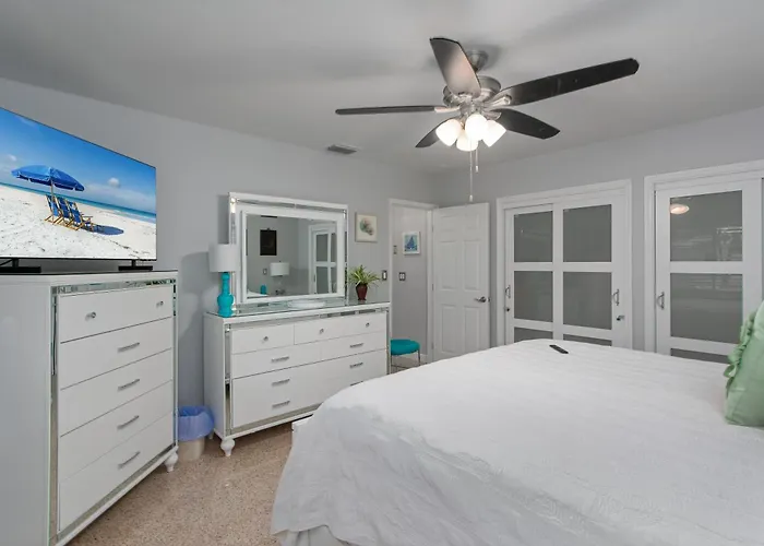 Paradise Corner - Monthly Vacation Rental! * Clearwater Beach
